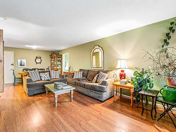 5th image of 1 Bay Club Dr APT 14B