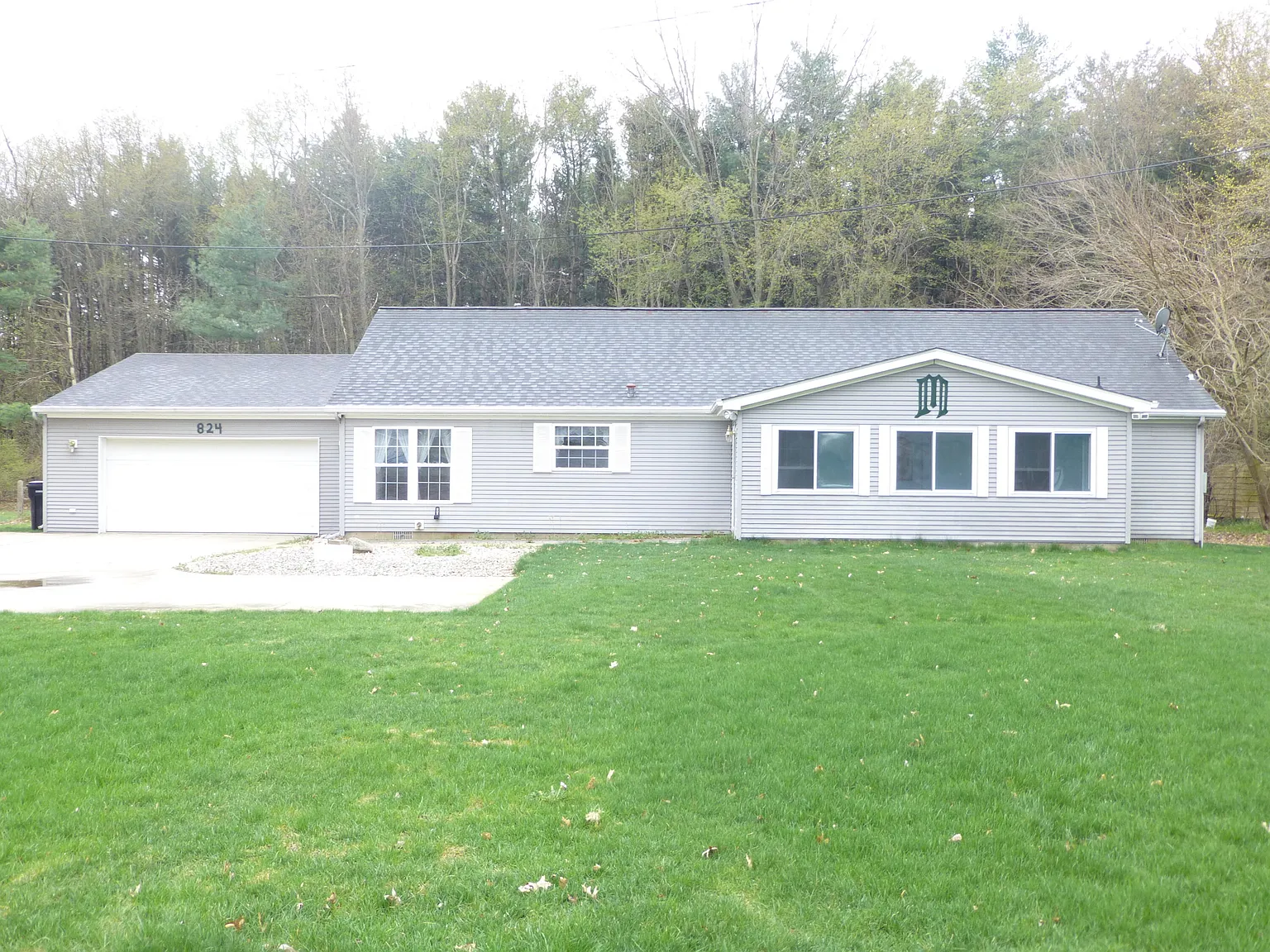 824 Edgecreek Dr photo 1