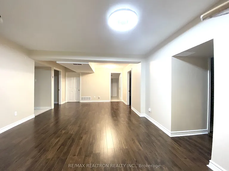 62 Brookshill Cres #BASEMENT — Photo 4