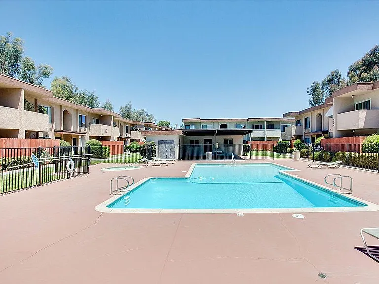 9528 Carroll Canyon Rd #126 — Photo 2