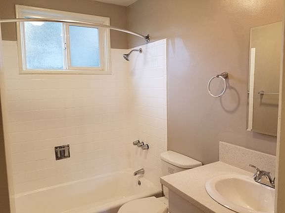 5th image of 865 W Huntington Dr APT 9