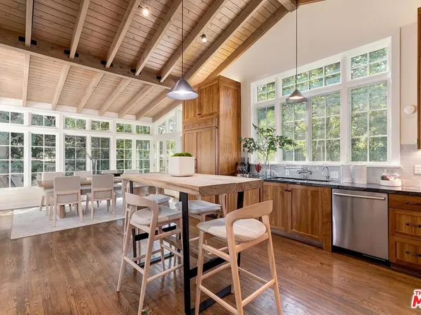 459 S Bentley Ave, Los Angeles, CA 90049