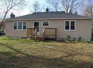 517 Leahy Ln, Ballston Spa, NY 12020