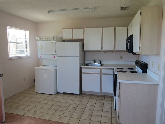 2nd image of 11 Oriole Cir #C