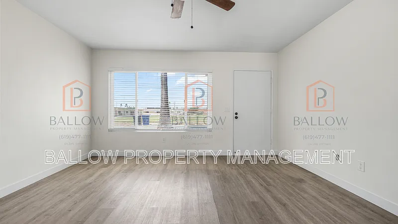 3 bed, 1.0 bath, 1000 sqft, $3,200 — Photo 4