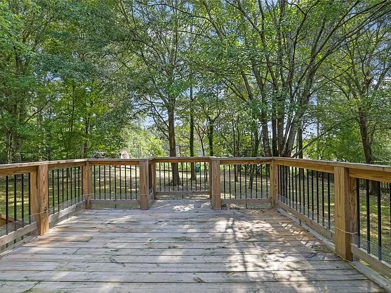 2683 Ashworth Cir — Photo 31