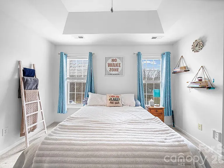 17610 Delmas Dr — Photo 12