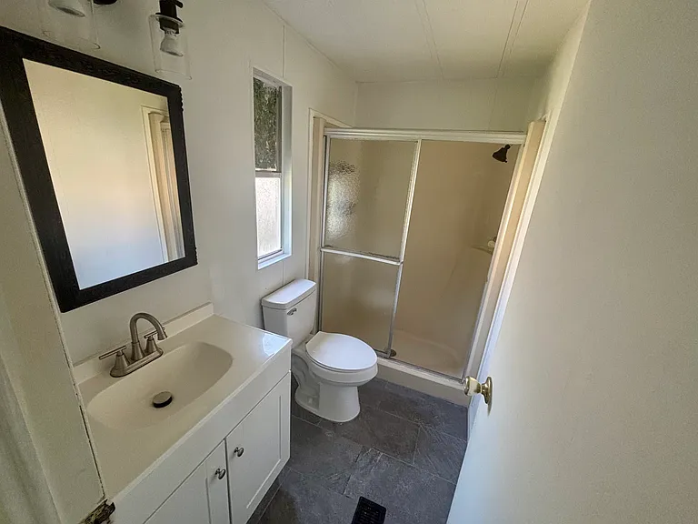 11904 Cove Pl — Photo 12