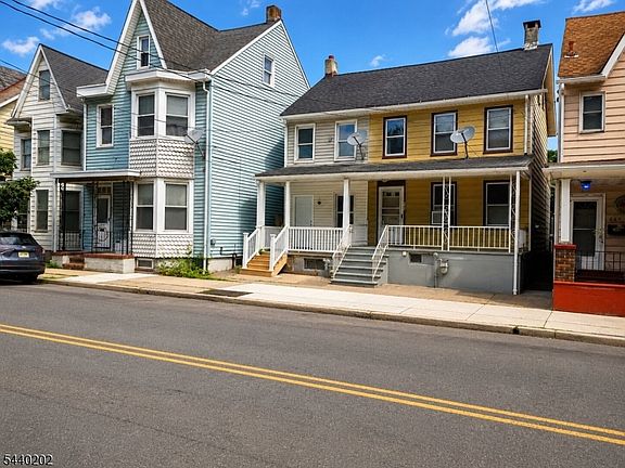 2nd image of 639 S Main St