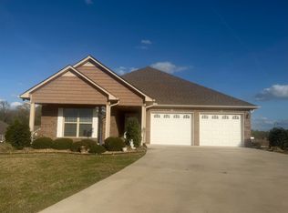 93 Isabella Ct, Killen, AL 35645