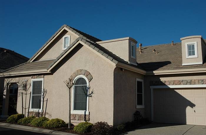 Exterior 1