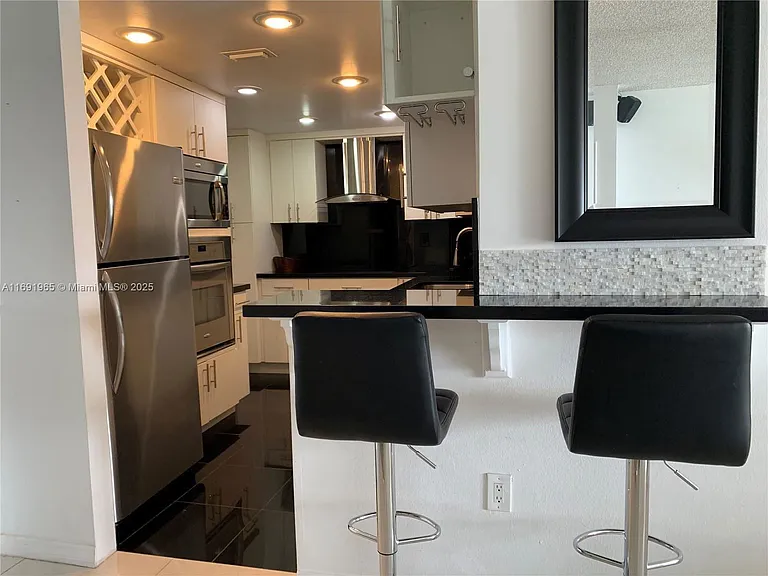 500 Bayview Dr #620 — Photo 11