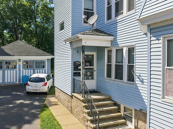 4th image of 173 Kilburn St