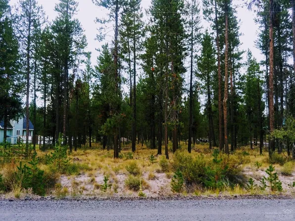 17064 Kingsburg Rd, Bend, OR 97707