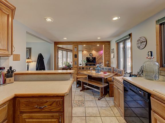 3rd image of 507 Richton Rd