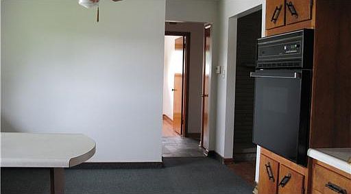 3rd image of 352 W 1st Ave