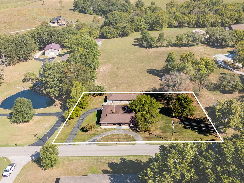 1st image of 102 E Mockingbird Lane