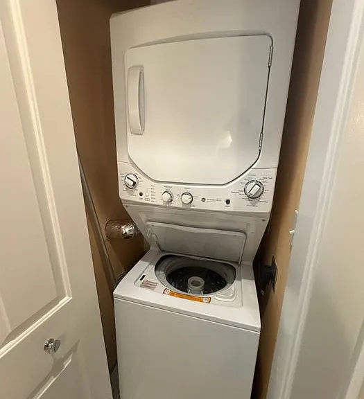7 Lewis St #1 — Photo 13
