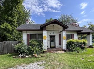 508 W Main St, Okolona, MS 38860