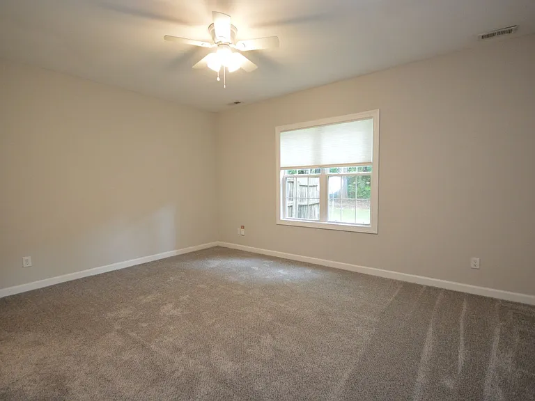 3319 Philmont Dr — Photo 14