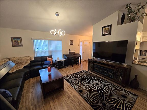 5th image of 12214 Legend St