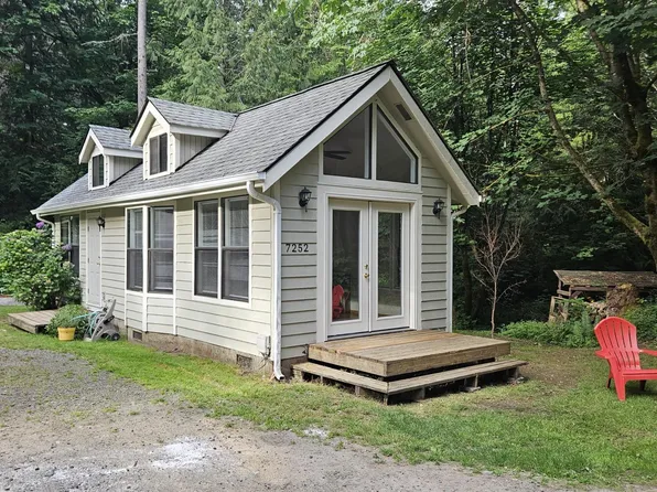 7252 NE Carene Ln, Bainbridge Island, WA 98110