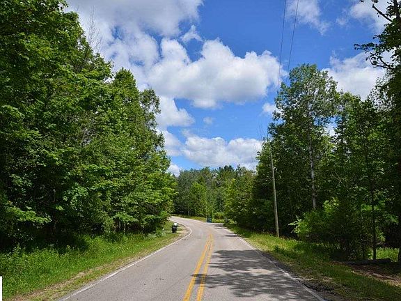 3rd image of NW Torch Lake Dr