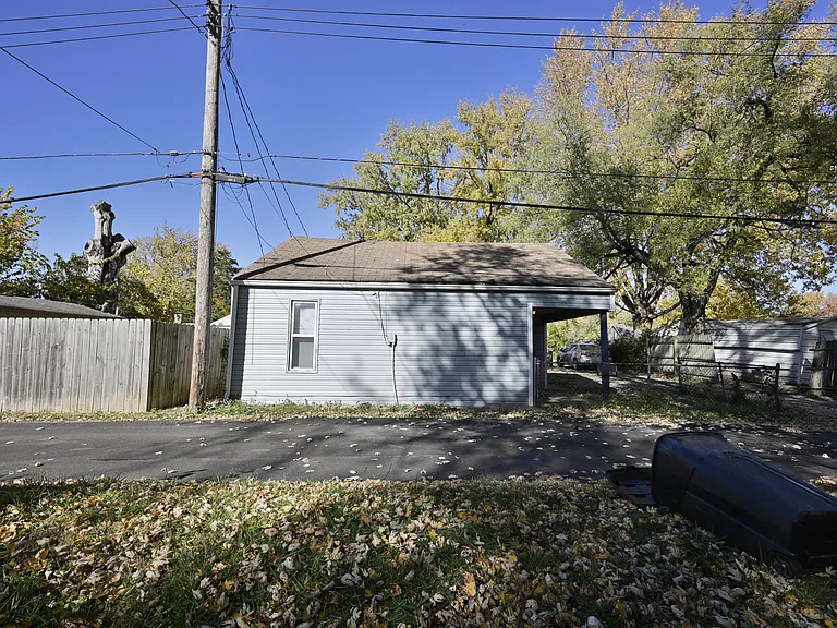916 W Maple Ave N — Photo 11