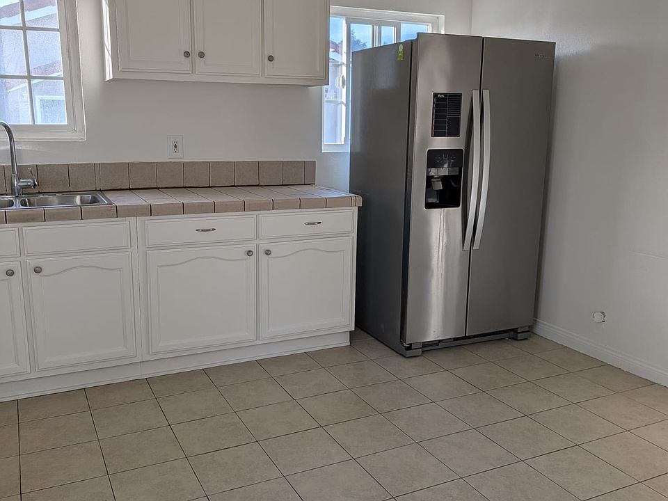 1st image of 2307 Carmona Ave