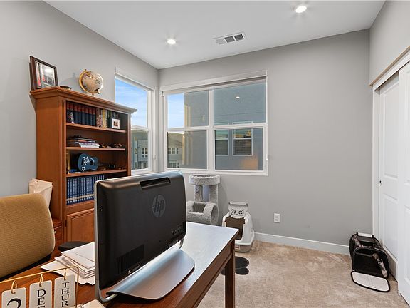 5th image of 1215 W Bushell St