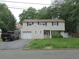 226 Campora Dr, Northvale, NJ 07647