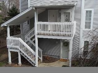 12084 Cardamom Dr, Woodbridge, VA 22192