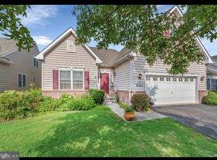 71 Devalinder Dr, Newark, DE 19702