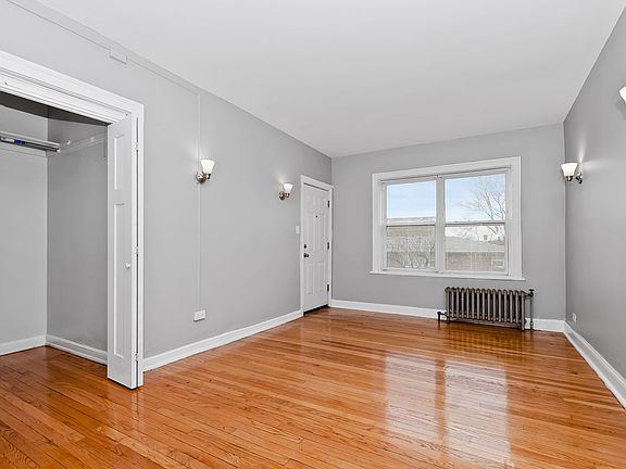 4th image of 102-108 Memorial Dr #102-13