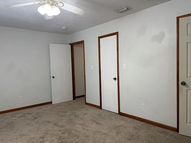 3740 Donovan Dr #B-1 — Photo 9