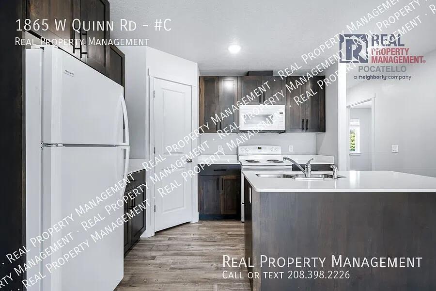 3 Bedroom 1 bath Apartment — Photo 3