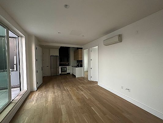 4th image of 246 Johnson Ave #4A