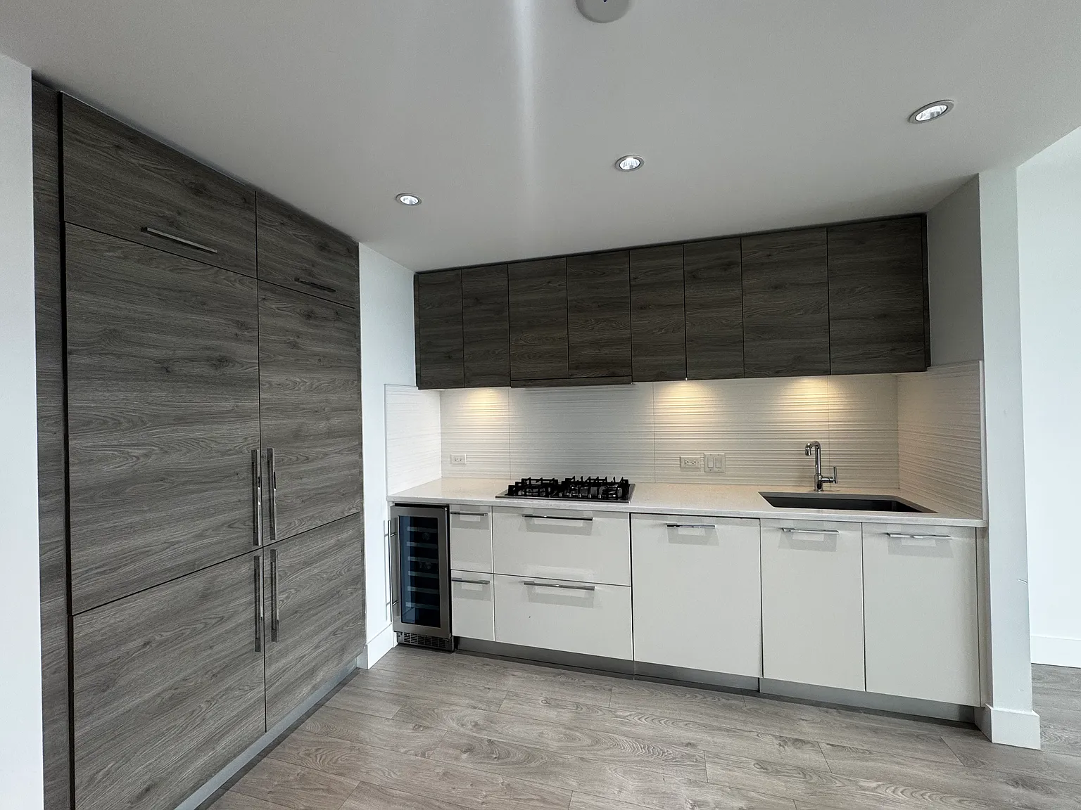 1 bed, 610 sqft, $2,300 — Photo 1