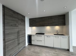 7388 Kingsway #709, Burnaby, BC V3N 0G9