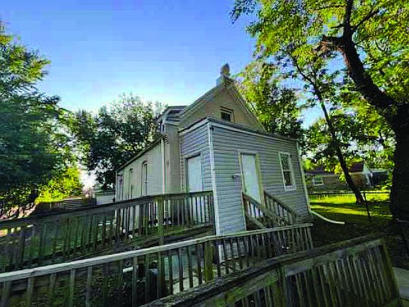 4th image of 421 N Avers Ave