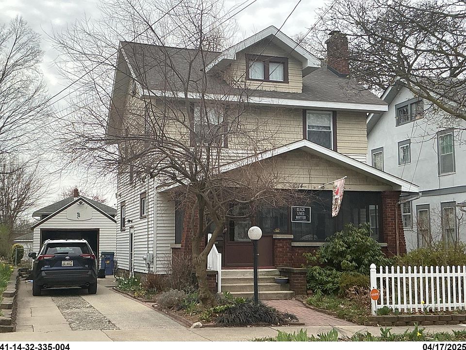 1st image of 1014 Watkins St SE