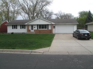 743 Jefferson St S, Shakopee, MN 55379