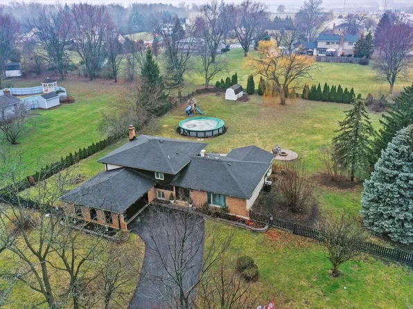 100 Cheviot Dr, Bartlett, IL 60103