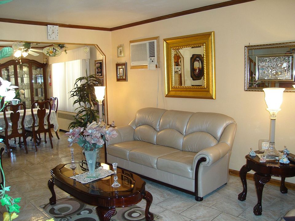 2nd image of 3062 Harding Ave