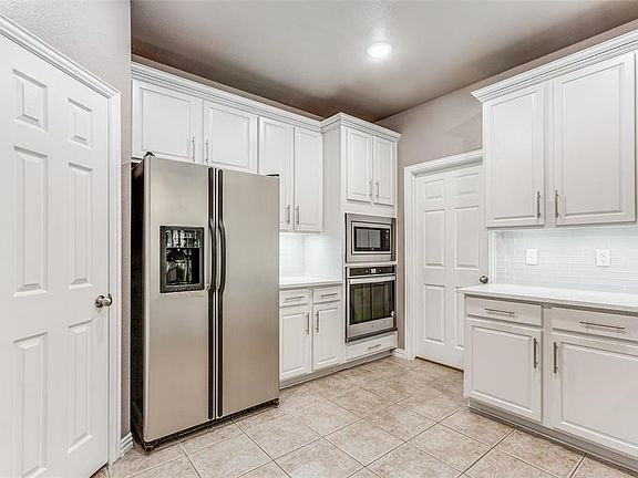 2nd image of 4688 Hearthstone Dr