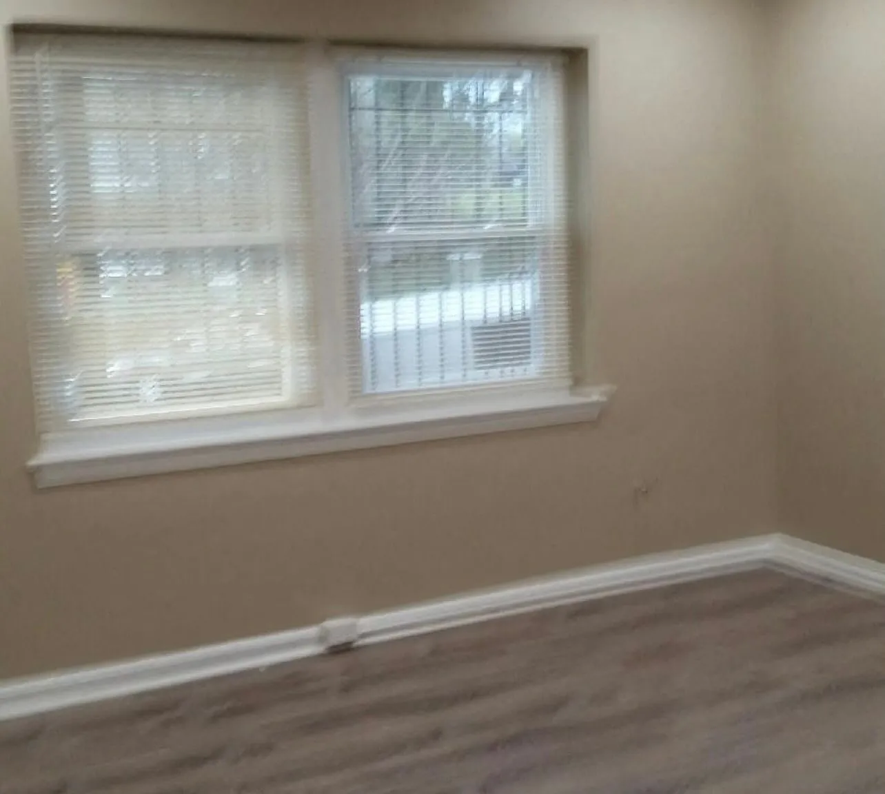 811 Barnaby Street SE — Photo 4