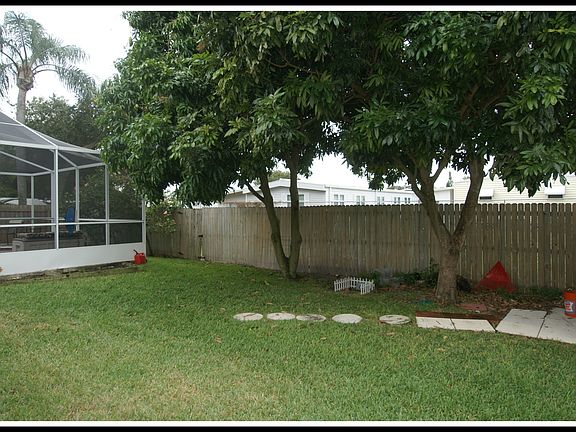 4th image of 8028 17th Way N