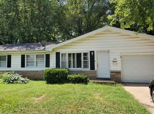 1941 S Wedgewood Ave, Springfield, MO 65807