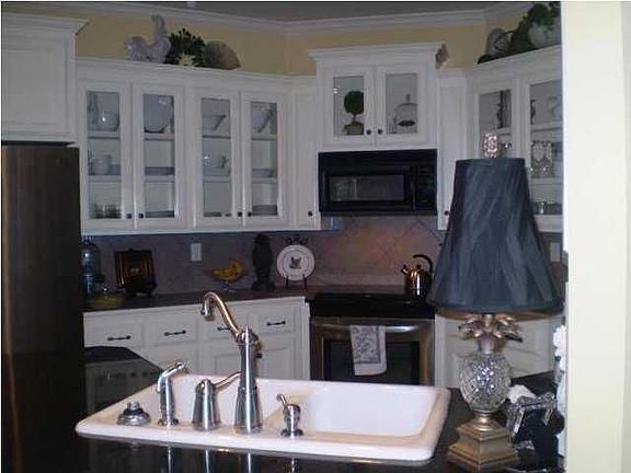 2nd image of 403 Mill Pond Dr