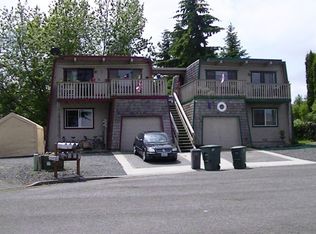 1115 37th St #A, Anacortes, WA 98221